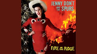 Video thumbnail of "Jenny Don't and the Spurs - Queen of the Desert"