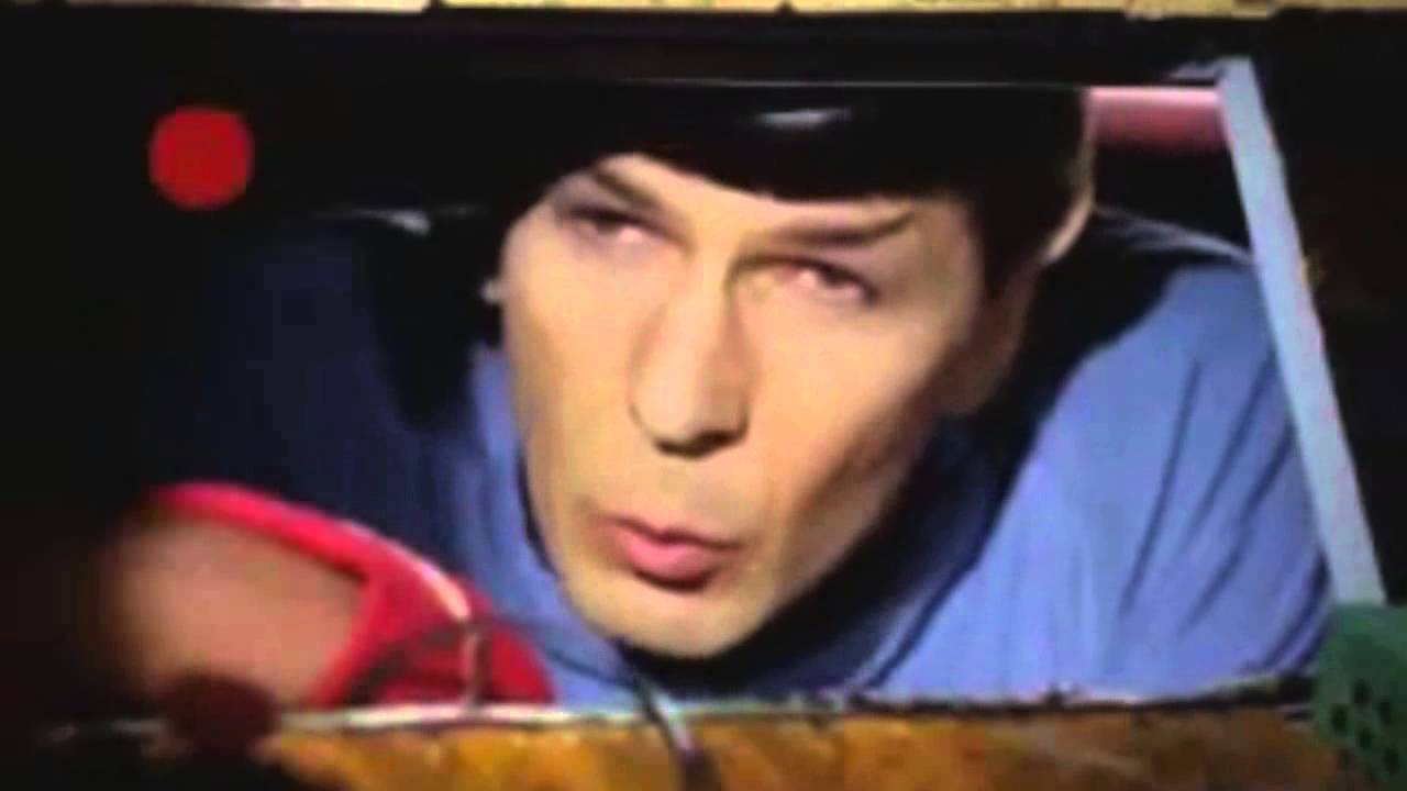 Kiss the Girl (Spock/Uhura) YouTube