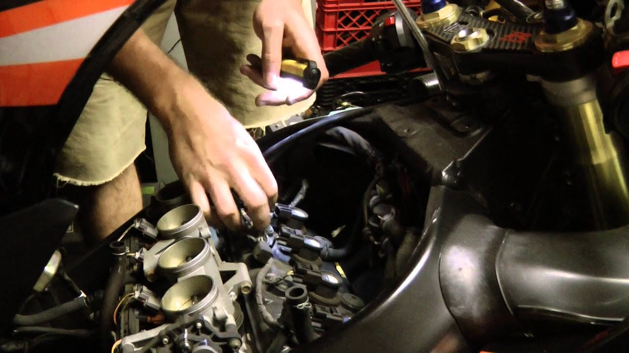 How To Replace Sparkplugs On GSXR600 Motorcycle