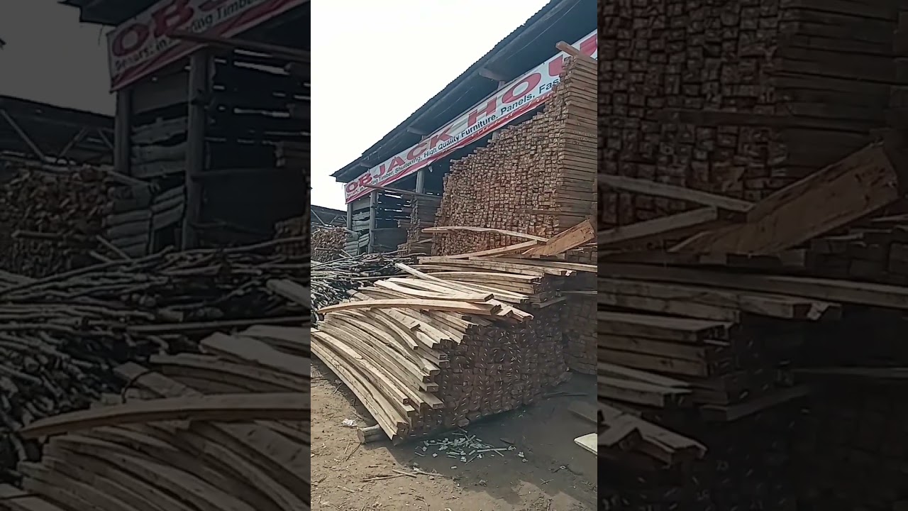 Огромные штабеля пиломатериалов 