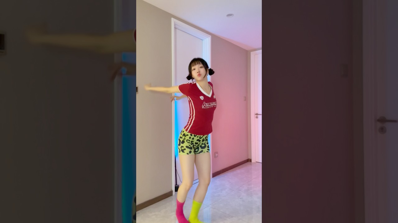 Have you seen the backstage?#dance #zoey