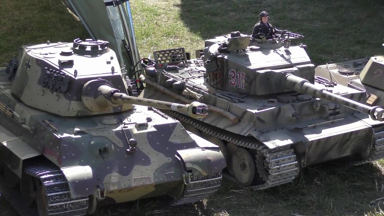 MODEL TANKS video to gif