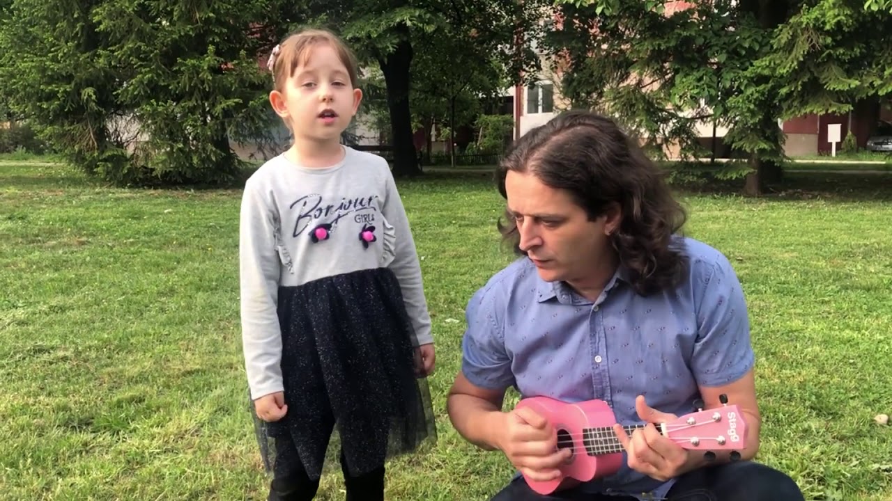 In the jungle, ukulele version, Tata i Kira (father and daughter from Sarajevo, Bosnia)