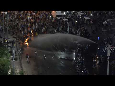 Protestul din 10 august 2018, București, Piața Victoriei. Începutul altercațiilor.