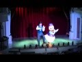 ディズニー　「足がとどかないじょ？」