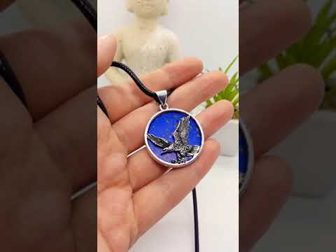 Кулон "орел" натуральний камінь лазурит ляпіс лазур на шнурку, видео 1