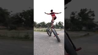 fat cycle stunt//#shortvideo #trending #skateaction #cyclestunt #cycle #challenge #cyclevideo screenshot 3