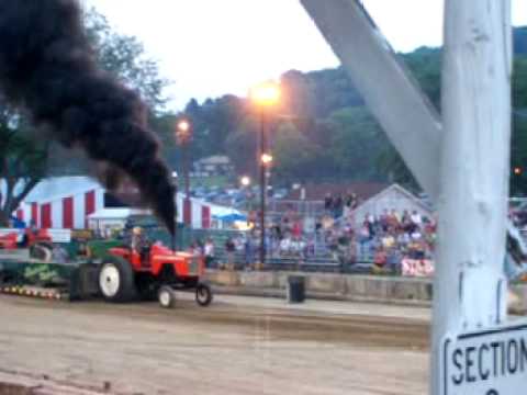 Darren's Allis Chalmers 190xt at Warren County Far...