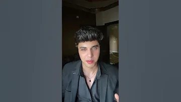 شافوني حلو وعينى مخضرة 