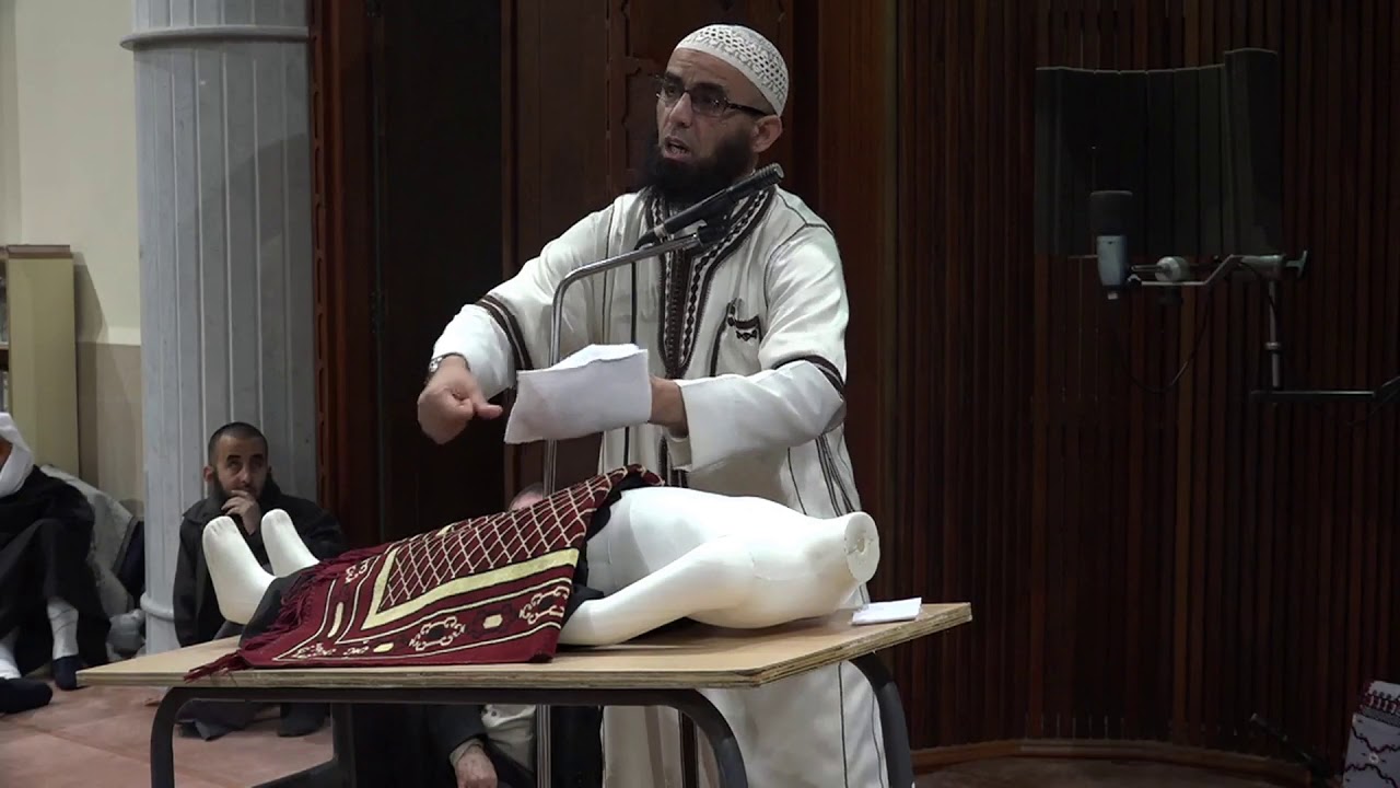 كيفية تغسيل وتكفين الميت (درس تطبيقي) الشيخ الشيخ سليم حكيمي