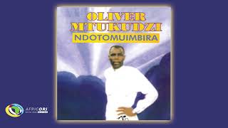 Oliver 'Tuku' Mtukudzi - Hakuna Zita