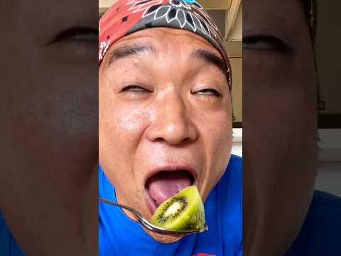 ゴールデンを侮りながら食べ比べするやつ  #shorts #キッチンカー