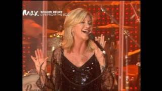 Barry Gibb & Olivia Newton-John - Island In The Stream
