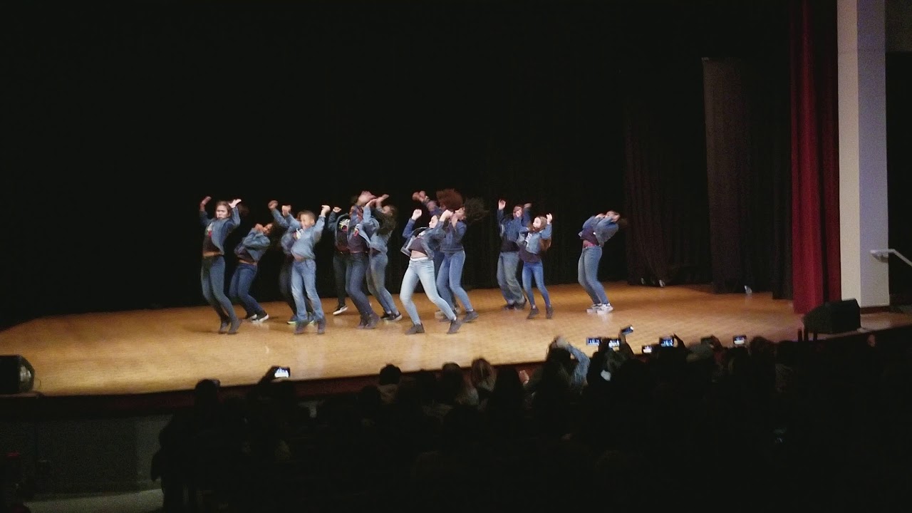 Davis Dancers Hype Marquette Showcase Nov 17, 2017 Cedric Gardner