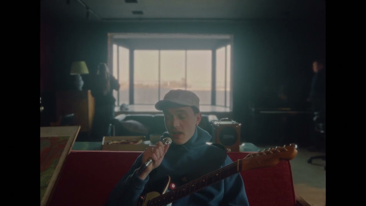 YouTube에서 Max Pope - borderline (visualiser) 보기 YouTube에서 Max Pope - borderline (visualiser) 보기