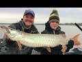 Angler sportfishing green bay musky fishing promo