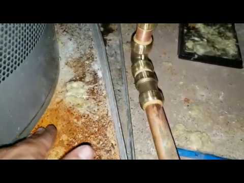 How to fix a water leak in copper pipe by using shark bite كيفية اصلاح تسريب ماء في انابيب النحاس