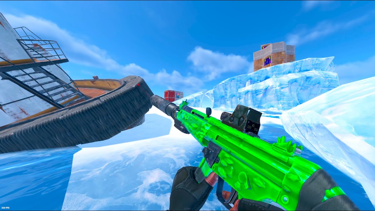 Solo Takes Over an Iceberg on 700 Pop Server - Rust