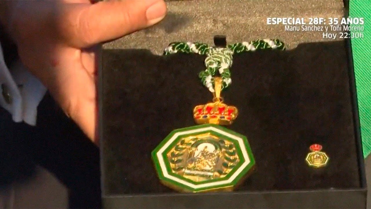 Medalla de Andalucía para Los Romeros de la Puebla. Andalucía Directo (28 de Febrero)