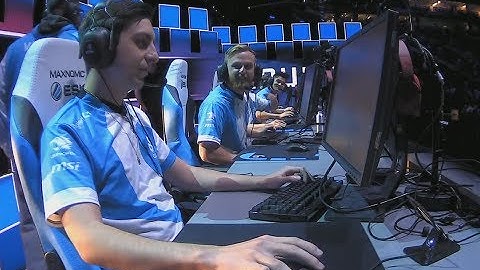 SHROUD INSANE 1V3 CLUTCH!!! 1MAN ARMY!! CS:GO Semifinal - ESL One Cologne 2017