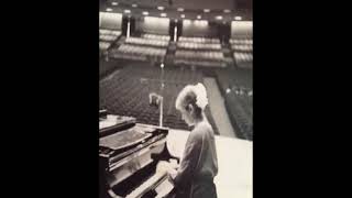 Kaila Rochelle - Schubert: Hungarian Melody, D.817 - Donnell Library Center - NYC 2001