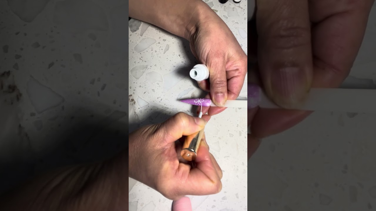 How to Paint Super Easy Flowers on Nails | Simple Floral Nail Art for Beginners