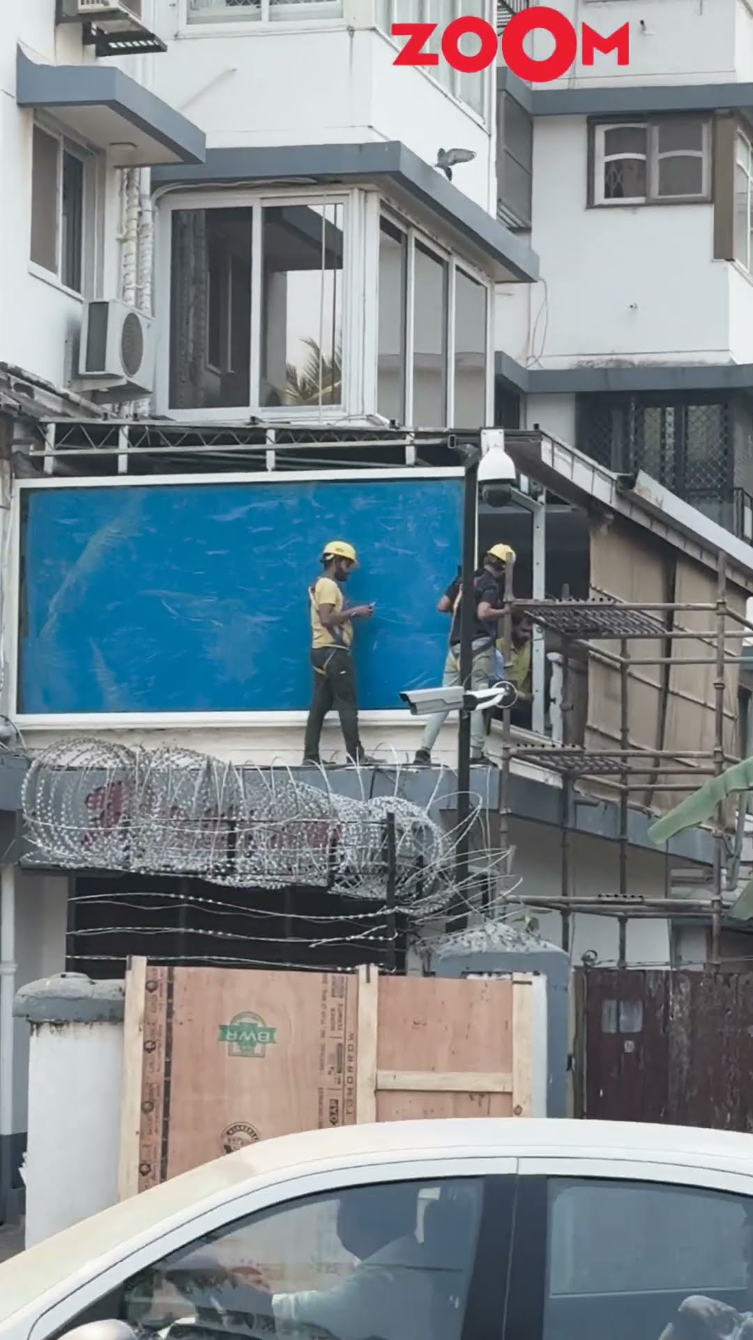 Salman Khan strengthens SECURITY at Galaxy Apartment with bulletproof glass #salmankhan #shorts