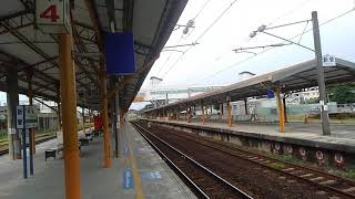 7801次貨物列車通過新營站