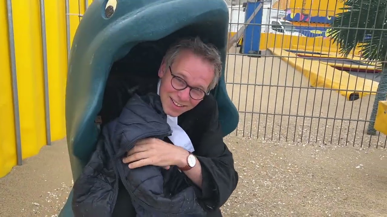 Dominee Gerco Lock verstopt zich