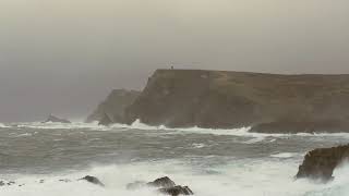 Шум прибоя  Звуки моря  Море создает шум для сна  Волны ударяются о скалы