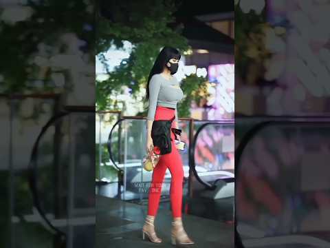 Chinese girl street style fashion #shorts #chinesefashion