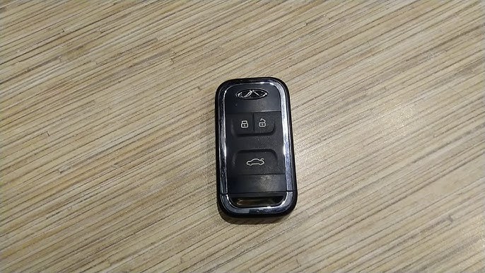 Как поменять батарейку брелок чери тигго 8