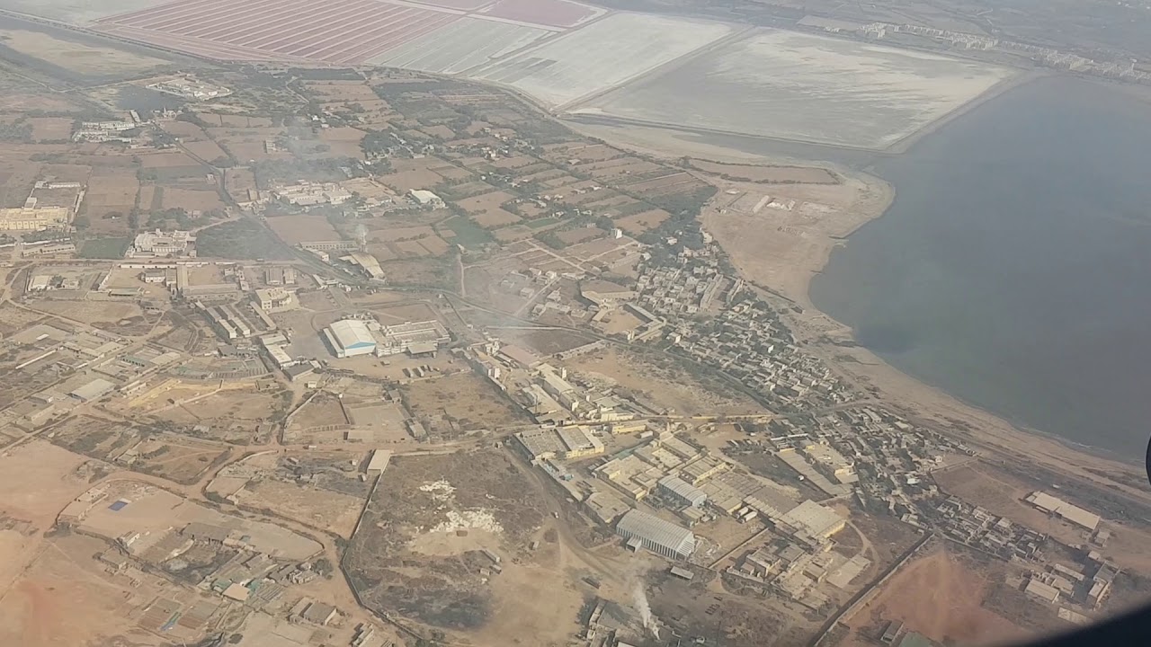 Flight landing porbandar airport