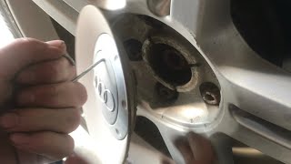 “wheel center cap” REMOVAL (audi volkswagen) easy way