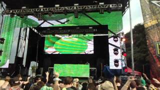 Noisia - machine gun (16 bit remix) LIVE