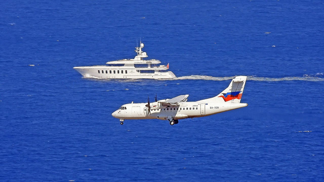 Rhodes Airport traffic | 4K