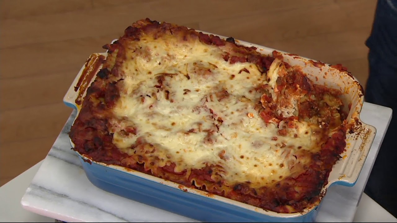 Le Stoneware Qt Covered Casserole QVC - YouTube