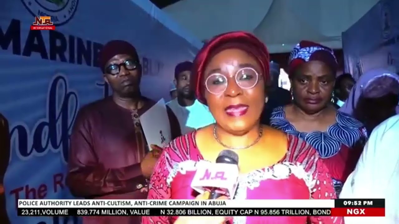 Чествование руководства и наследия: проводы постоянного секретаря и директоров.