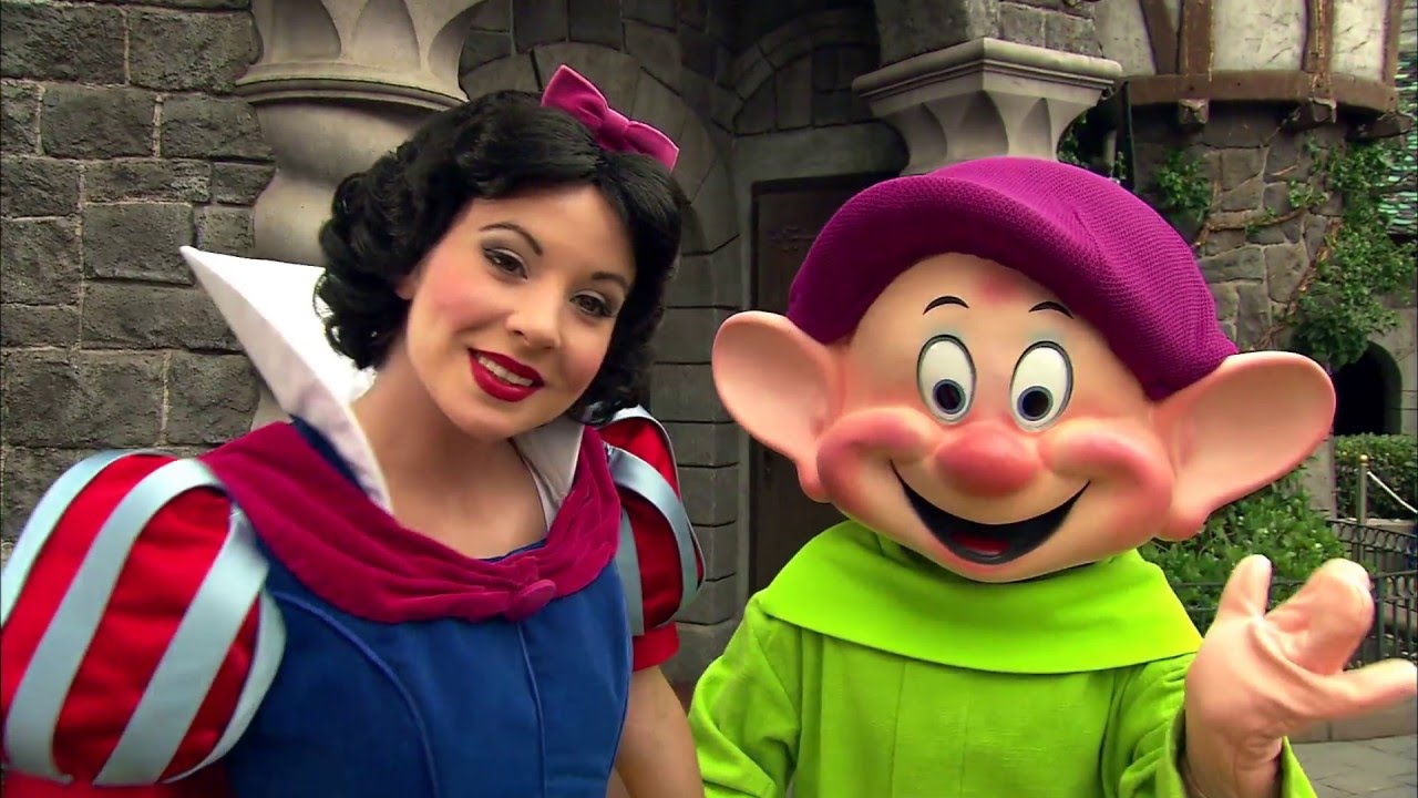 Atracción Blancanieves y los 7 Enanitos   Tierra Fantasyland   Disneyland Paris