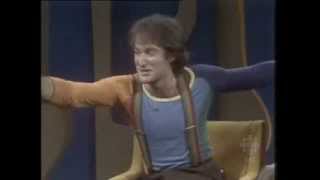 Robin Williams on ethnic stereotypes in comedy, 1978: CBC Archives | CBC