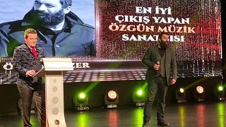 Özgür Tüzer / 2020 Yılın En İyi Özgün Müzik Sanatçısı Ödülü #özgürtüzer #ödültöreni #2020 Resimi