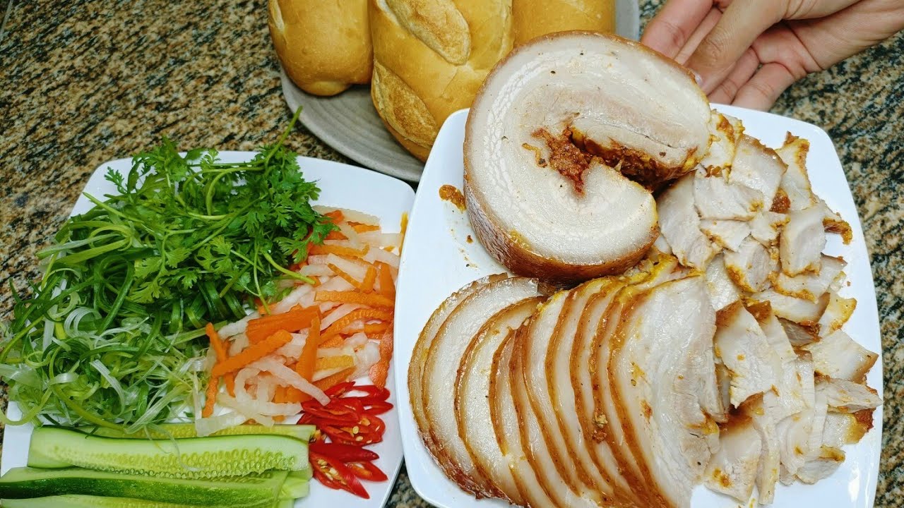 Thịt Nguội Bánh Mì - Cách Làm Thịt Ba Rọi Muối - YouTube