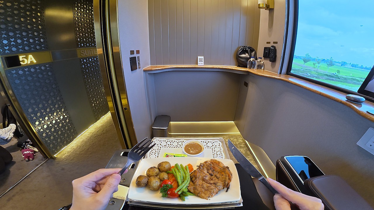 $128 Most Luxurious Train Suite Experience