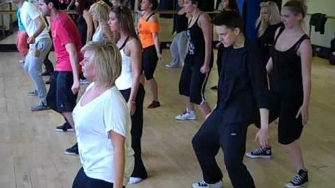 Thriller dance ITALIA CONTI STUDENTS choreographed...