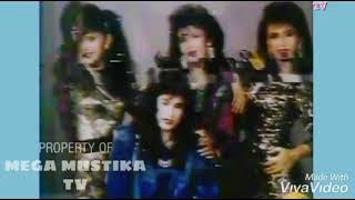 Lobang Semut. Empat Bintang Remaja.