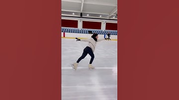Ice skating choreography from spin to jump #figureskatingcoach