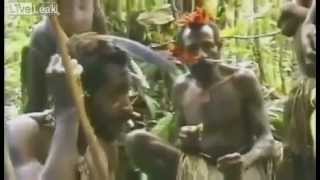 Strange tribe of primitive man met for the first time screenshot 3