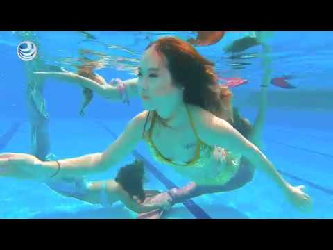 Vídeo: Clases De Natación De Sirenas En Disney World