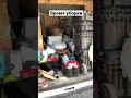 Рабочая машина сантехника после загруженной недели Время делать уборку
