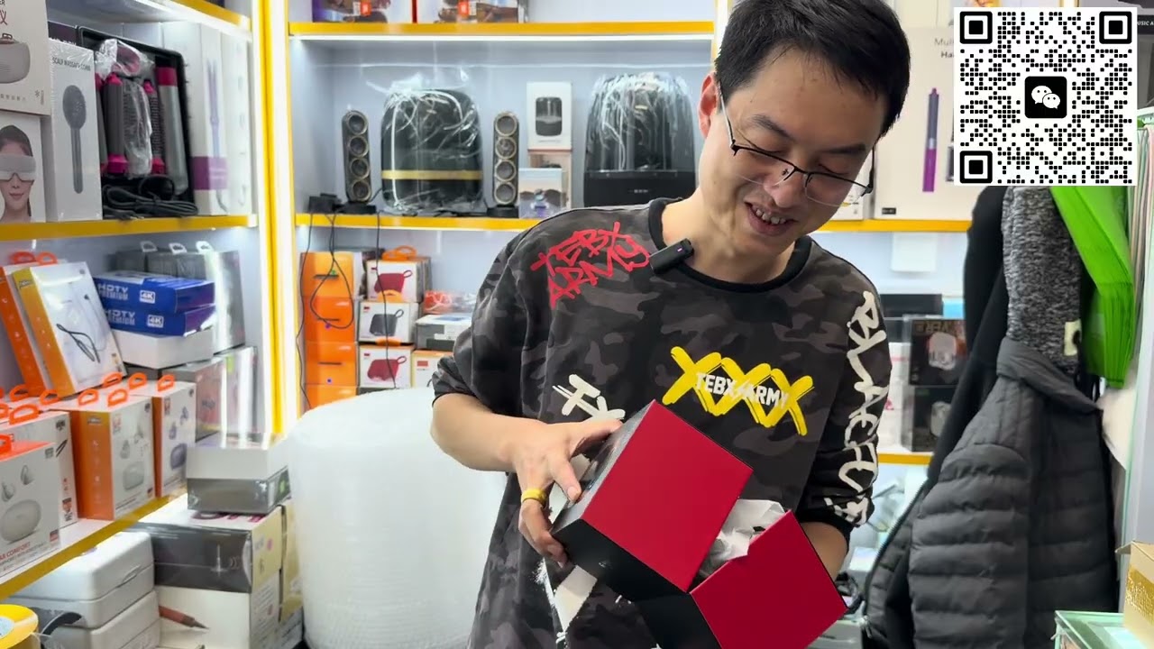 第十五集潮汕人集合華強北老鄭推荐會走嘅監控機器人｜藍牙音響耳機同步優惠 | AirPods平替首選｜平價高質性價比拉滿｜老鄭實測老實無套路｜粉絲專屬數碼影音神器必入｜家居安全娛樂一機搞掂，多謝幫手轉發